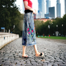 Load image into Gallery viewer, Embroidered light denim long skirt
